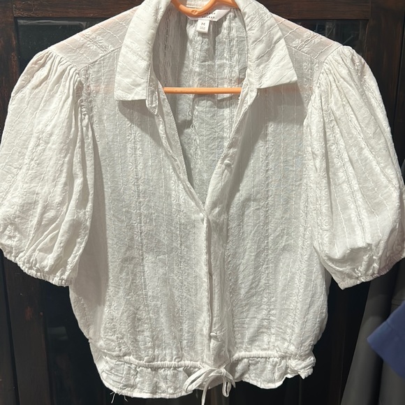 WhiteLC BLOUSE - Picture 1 of 3